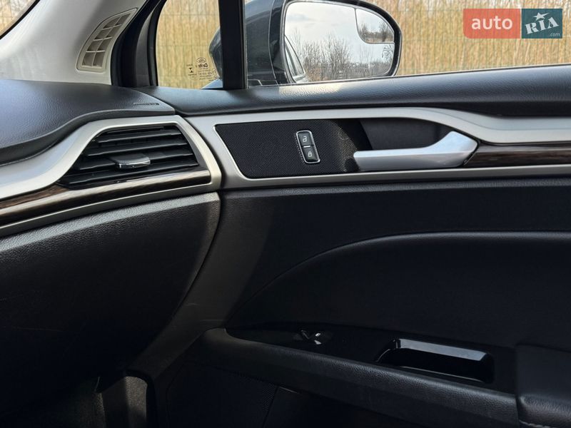 Седан Ford Fusion 2016 в Дрогобыче
