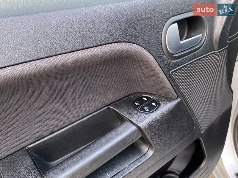 Хэтчбек Ford Fusion 2011 в Киеве