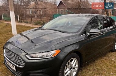 Седан Ford Fusion 2015 в Ширяєвому