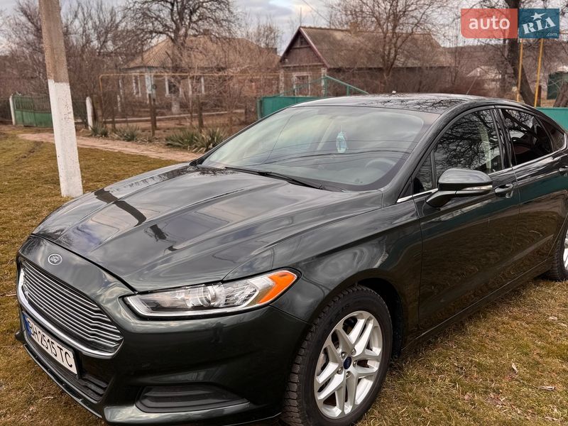 Седан Ford Fusion 2015 в Ширяєвому фото Седан Ford Fusion 2015 в Ширяєвому