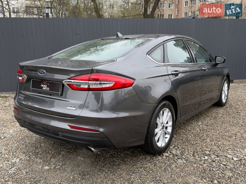 Седан Ford Fusion 2019 в Ивано-Франковске