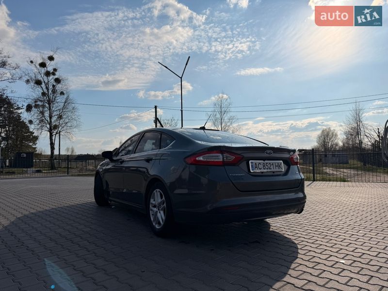 Седан Ford Fusion 2016 в Луцьку
