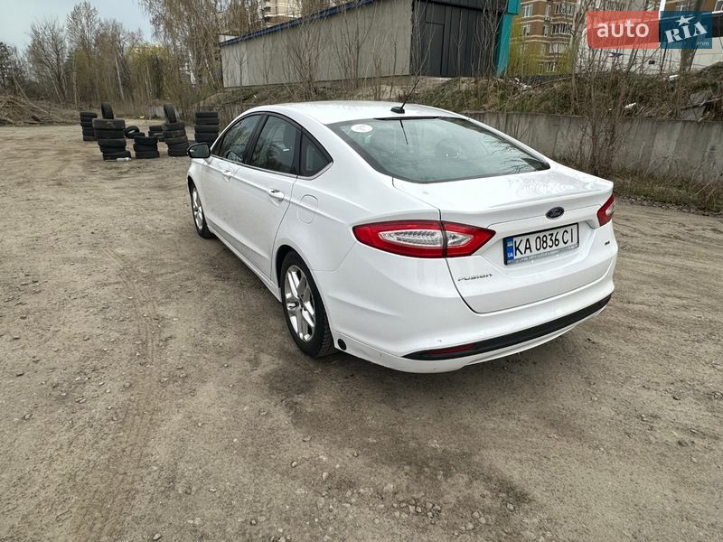 Седан Ford Fusion 2012 в Вышгороде