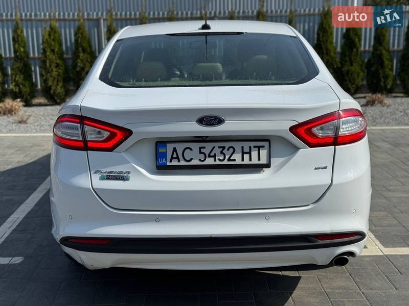 Седан Ford Fusion 2016 в Луцьку