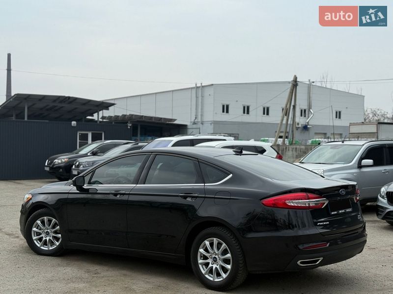 Седан Ford Fusion 2020 в Днепре