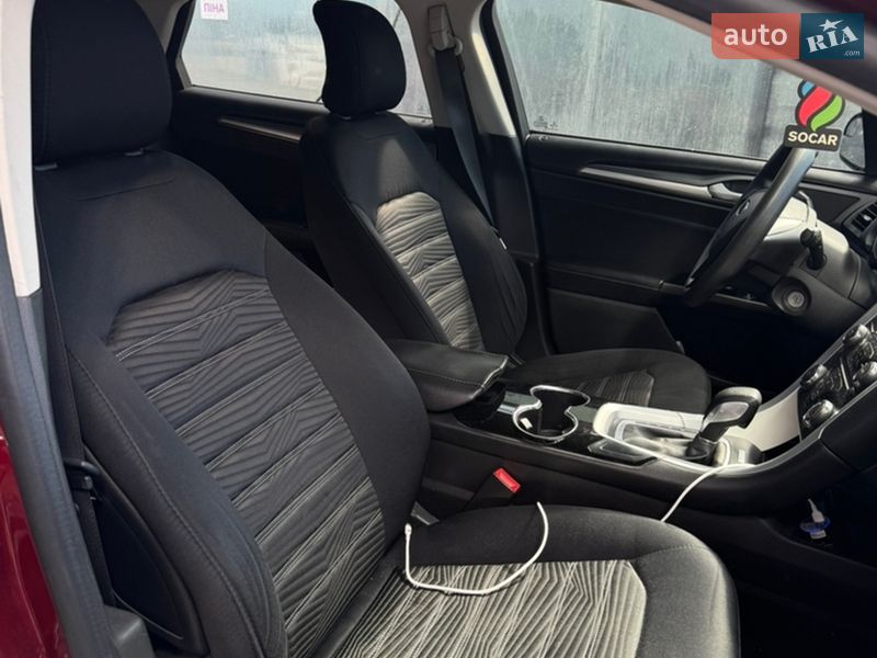 Седан Ford Fusion 2015 в Києві