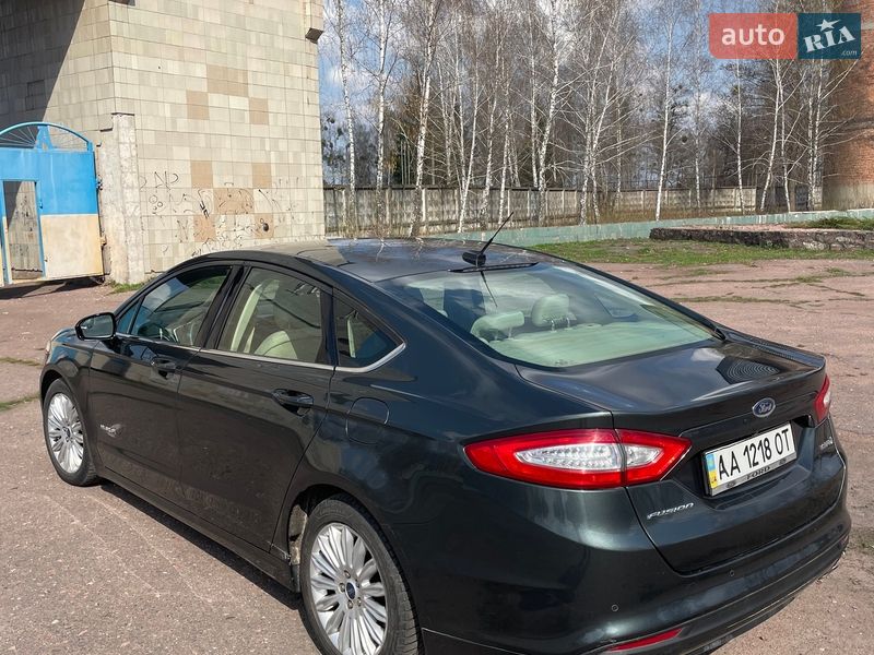 Седан Ford Fusion 2015 в Киеве фото 9 Седан Ford Fusion 2015 в Киеве