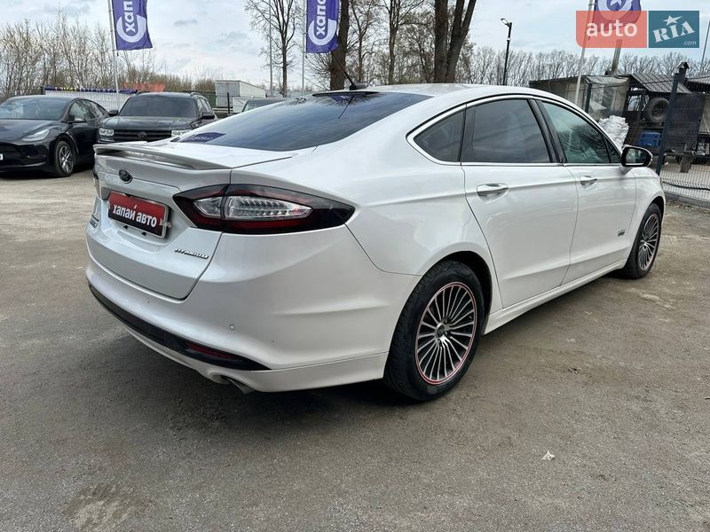 Седан Ford Fusion 2016 в Виннице