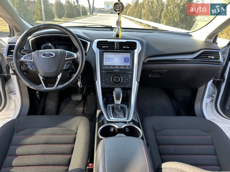 Седан Ford Fusion 2015 в Знаменке