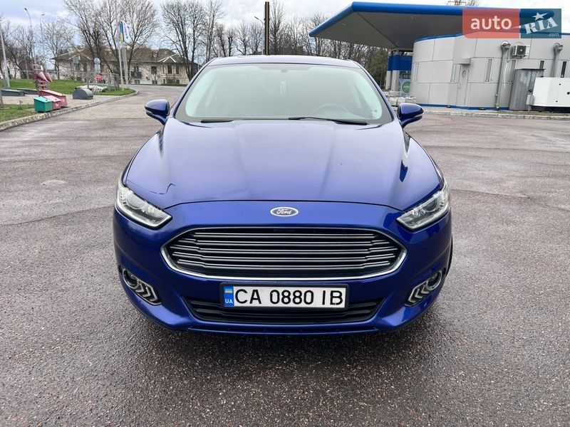 Седан Ford Fusion 2013 в Смілі