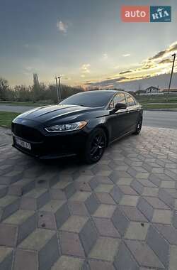 Седан Ford Fusion 2015 в Синельниково