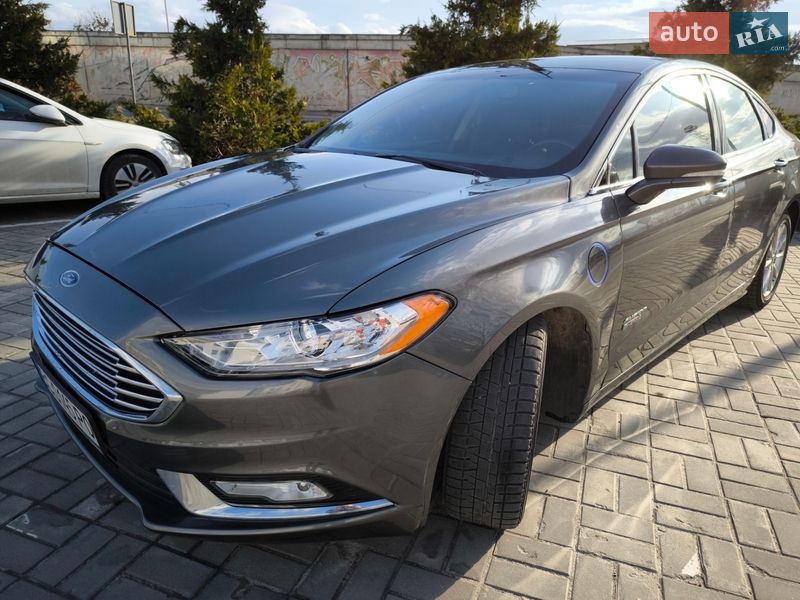 Седан Ford Fusion 2016 в Львове фото Седан Ford Fusion 2016 в Львове