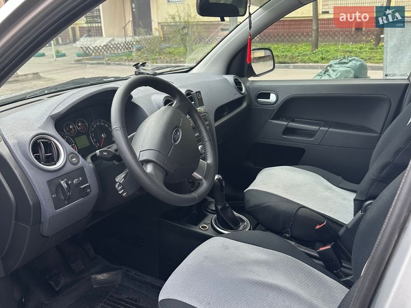 Хэтчбек Ford Fusion 2010 в Днепре