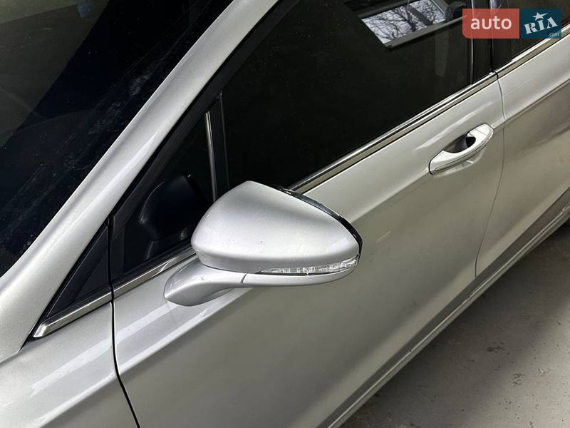 Седан Ford Fusion 2013 в Коломые