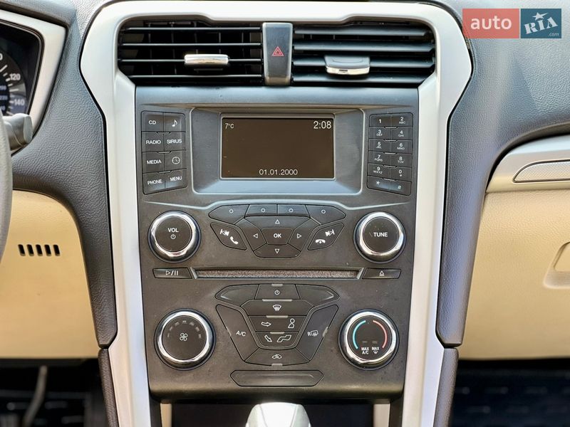 Седан Ford Fusion 2015 в Горішніх Плавнях