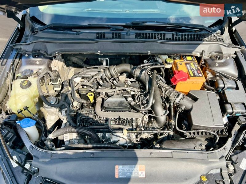 Седан Ford Fusion 2015 в Горішніх Плавнях