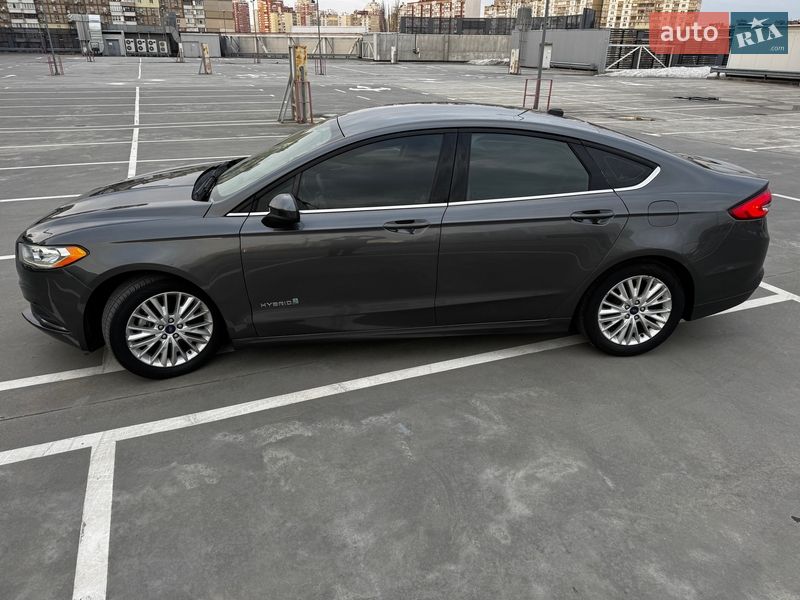Седан Ford Fusion 2016 в Києві