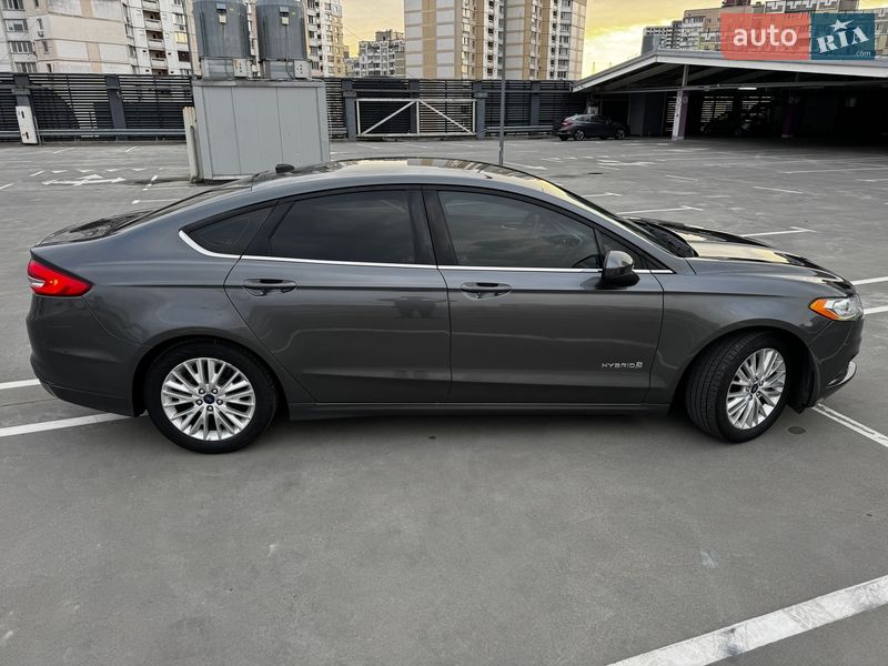 Седан Ford Fusion 2016 в Києві