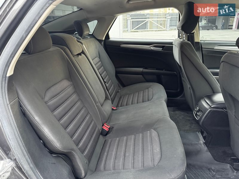 Седан Ford Fusion 2016 в Києві