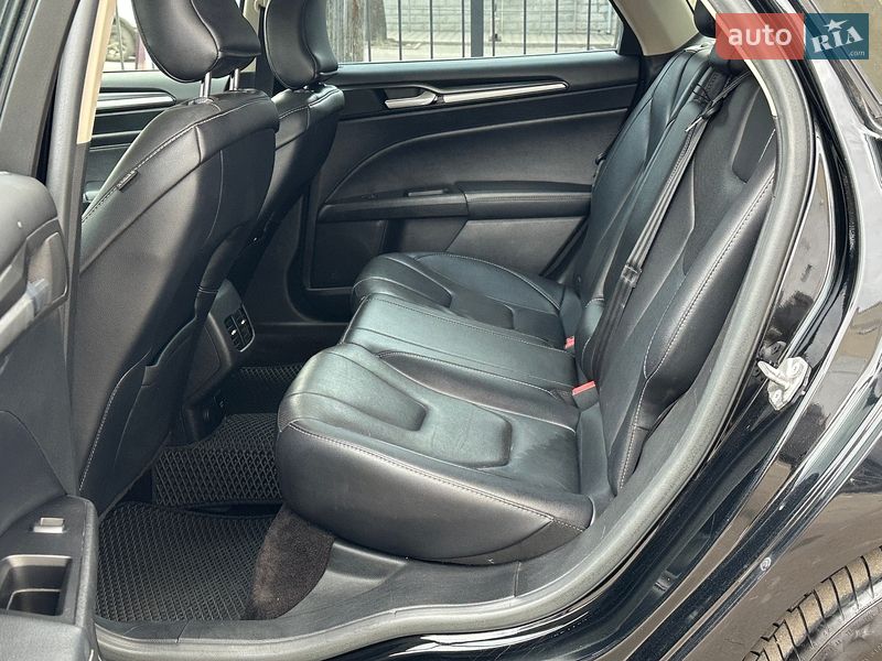 Седан Ford Fusion 2017 в Одесі