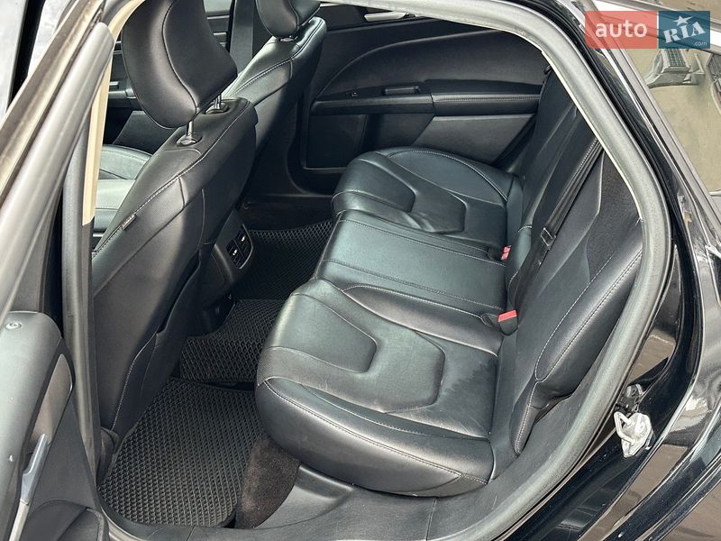 Седан Ford Fusion 2017 в Одесі