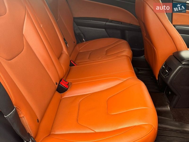 Седан Ford Fusion 2019 в Одесі