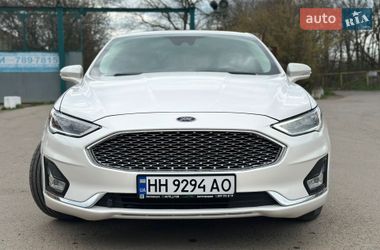 Седан Ford Fusion 2019 в Одесі