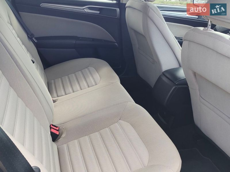 Седан Ford Fusion 2017 в Шостці