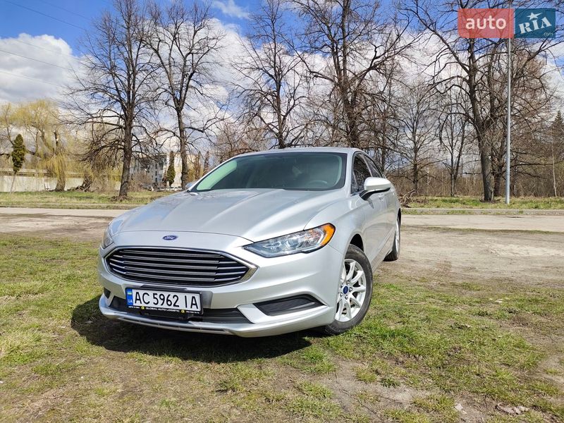 Седан Ford Fusion 2017 в Шостці