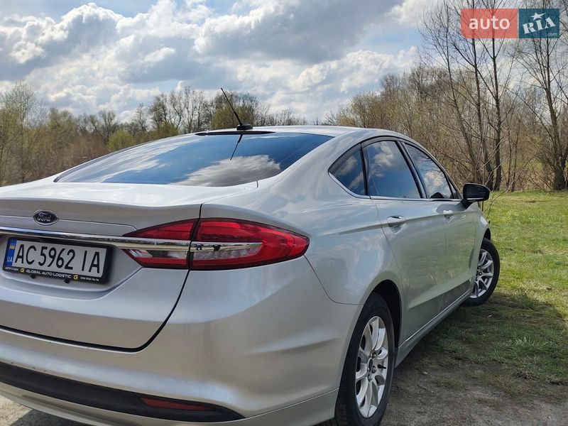 Седан Ford Fusion 2017 в Шостці