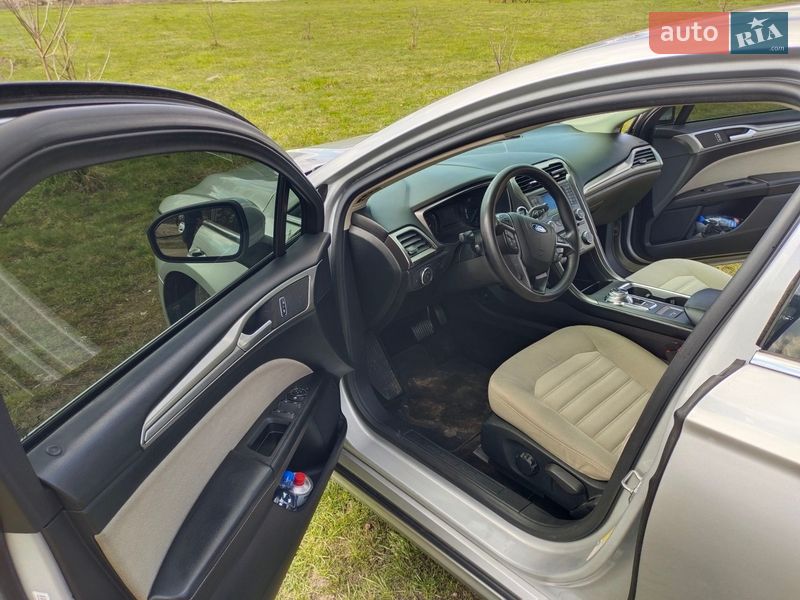 Седан Ford Fusion 2017 в Шостці
