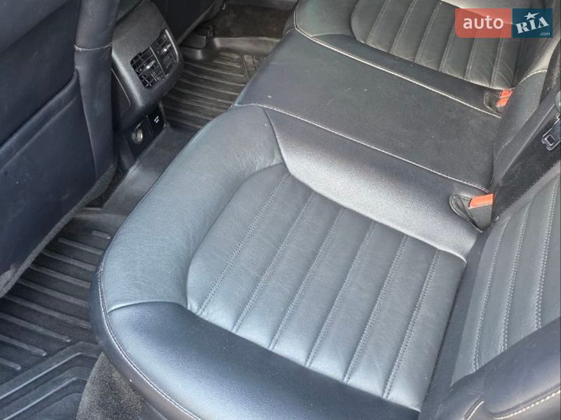 Седан Ford Fusion 2018 в Шептицькому