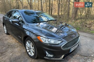 Седан Ford Fusion 2018 в Києві