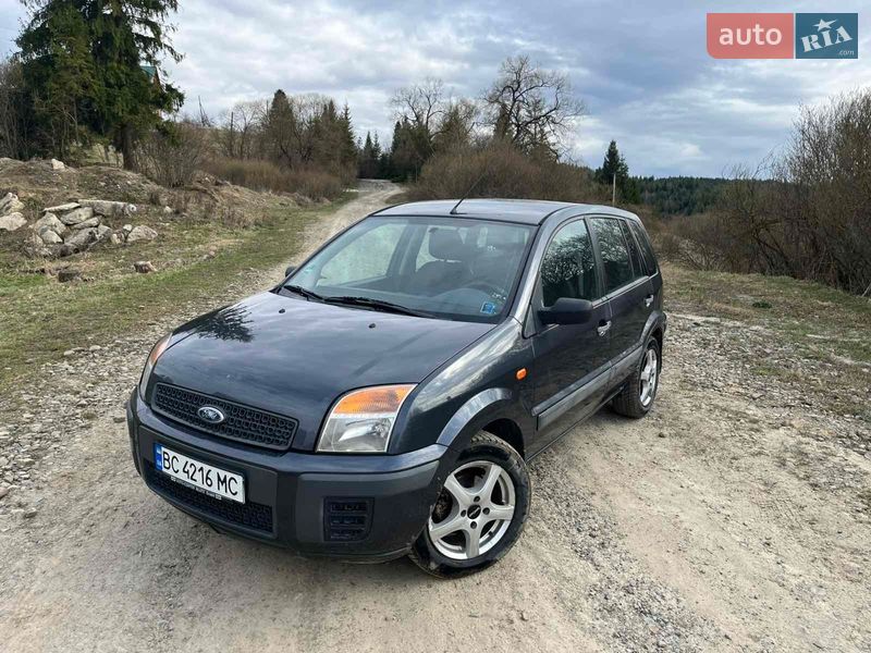 Хэтчбек Ford Fusion 2008 в Стрые