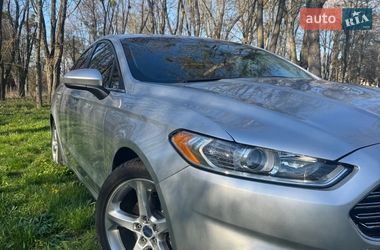 Седан Ford Fusion 2016 в Яготині
