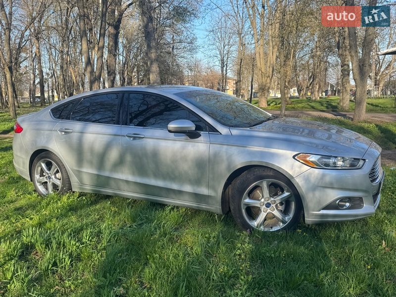 Седан Ford Fusion 2016 в Яготине