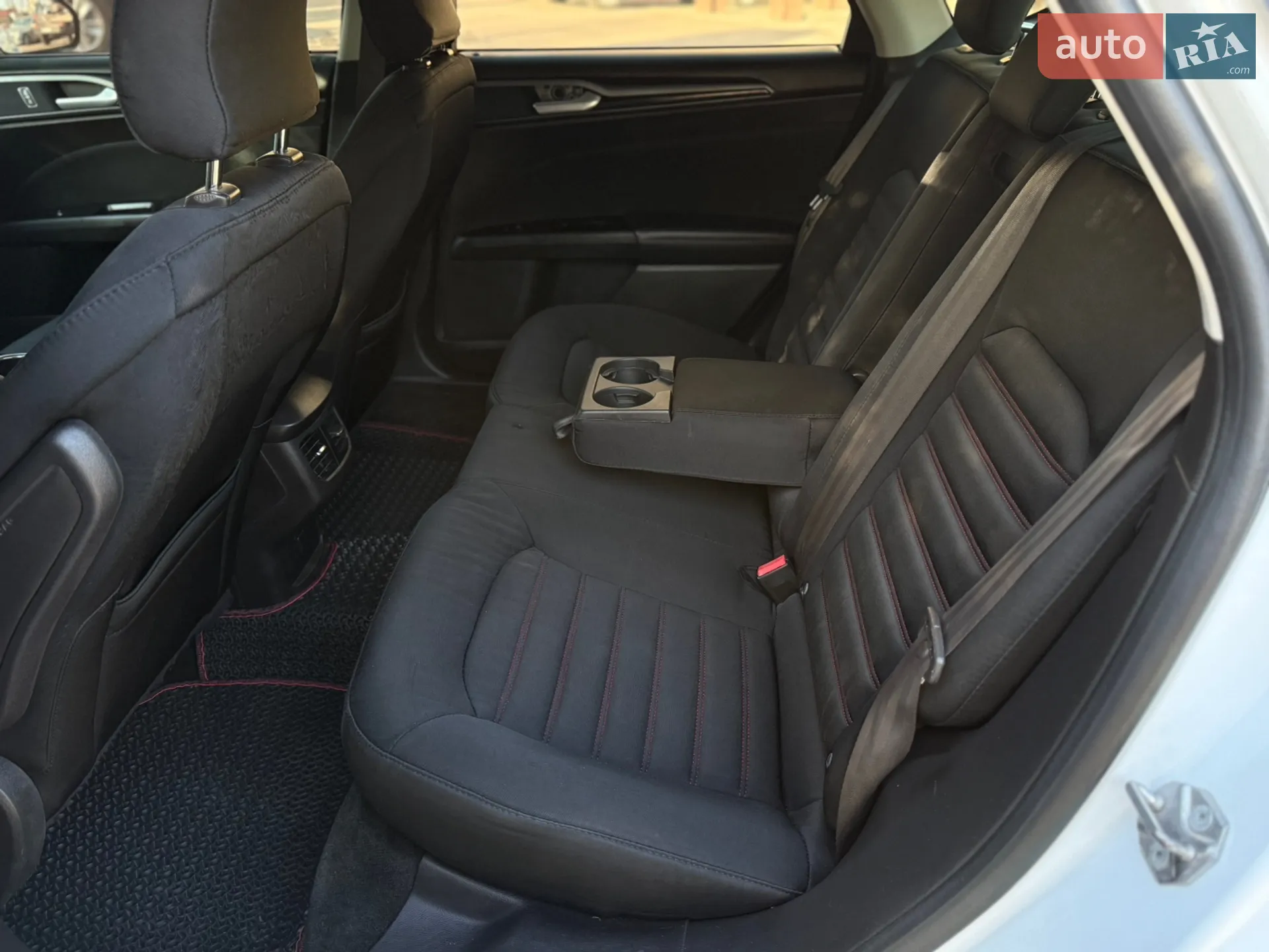 2015 Ford Fusion - мініатюра 39