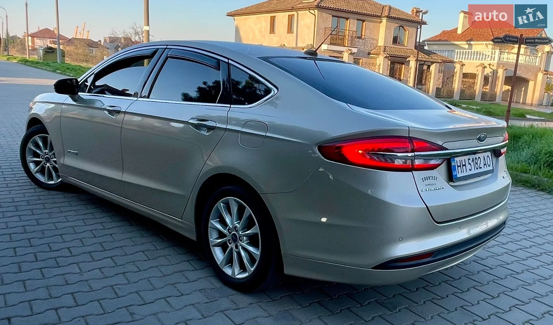 2016 Ford Fusion - мініатюра 35