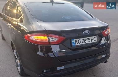 Седан Ford Fusion 2015 в Ужгороді