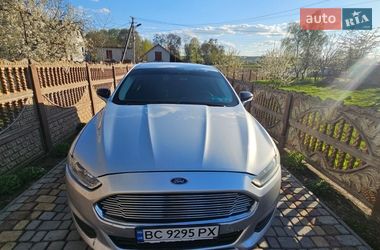Седан Ford Fusion 2016 в Жовкве