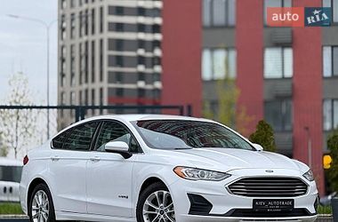 Седан Ford Fusion 2018 в Києві