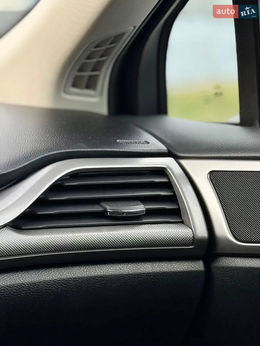 2017 Ford Fusion - мініатюра 28