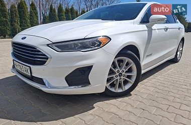 Седан Ford Fusion 2019 в Одесі