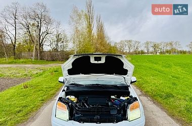 Хэтчбек Ford Fusion 2010 в Ромнах