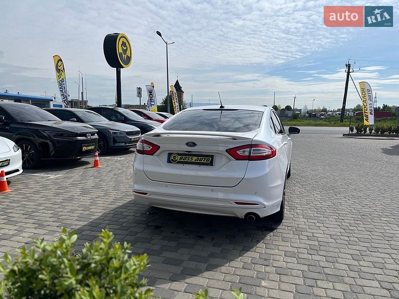 Седан Ford Fusion 2016 в Мукачевому