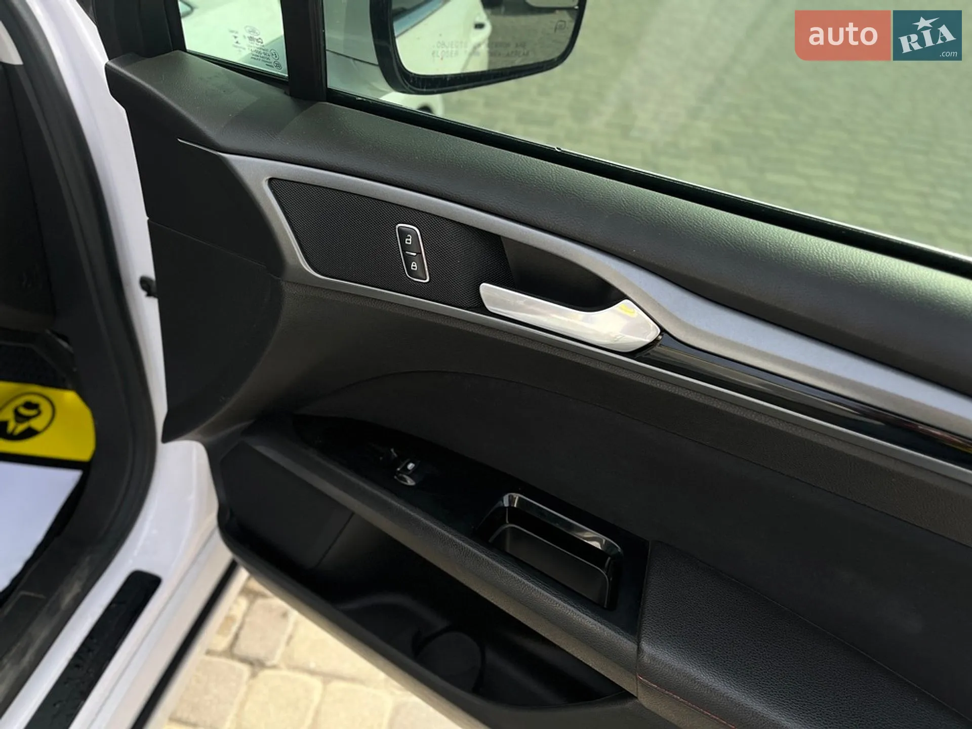 2016 Ford Fusion - мініатюра 24