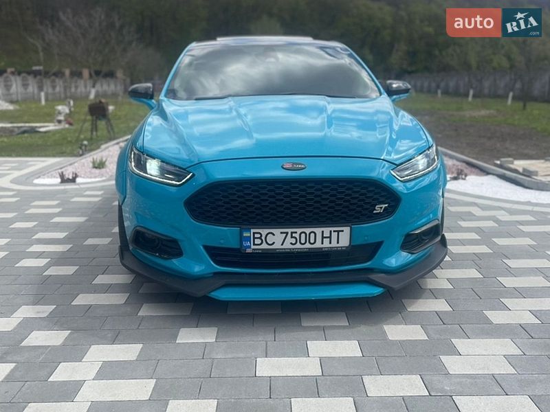 Седан Ford Fusion 2013 в Львове