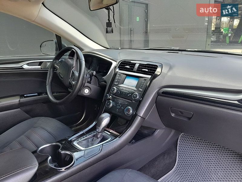 Седан Ford Fusion 2014 в Одесі