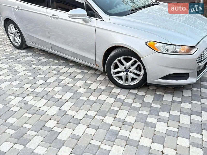 Ford Fusion 2016