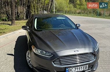 Седан Ford Fusion 2015 в Львові